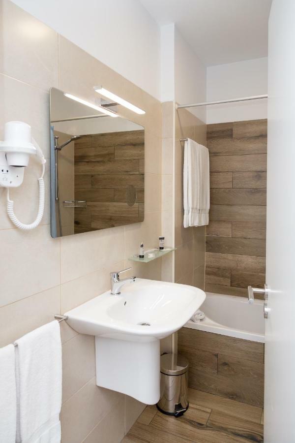 Hotel Veleiro シーネス エクステリア 写真